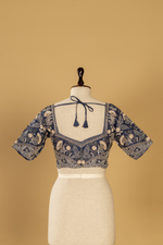 Load image into Gallery viewer, Blue ombare embroidered border paired with heavy blouse
