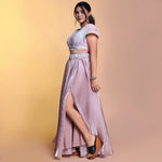Load image into Gallery viewer, Lilac slit skirt with dramatic blouse

