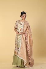 Load image into Gallery viewer, Ombrae green beige story telling resham dori embroidery suit paired with banarasi georgette and contrast peach banarasi dupatta
