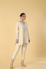 Load image into Gallery viewer, Silver tissue pearl badla embroidered suit pants and dupatta
