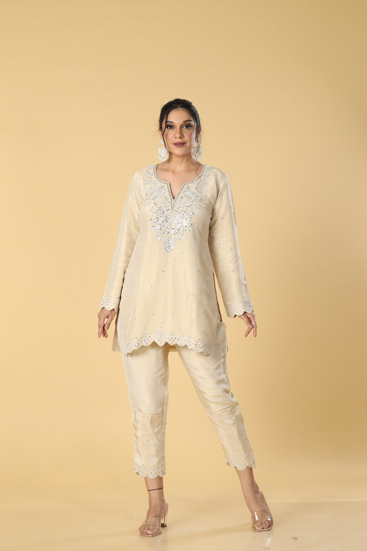 Silver tissue pearl badla embroidered suit pants and dupatta